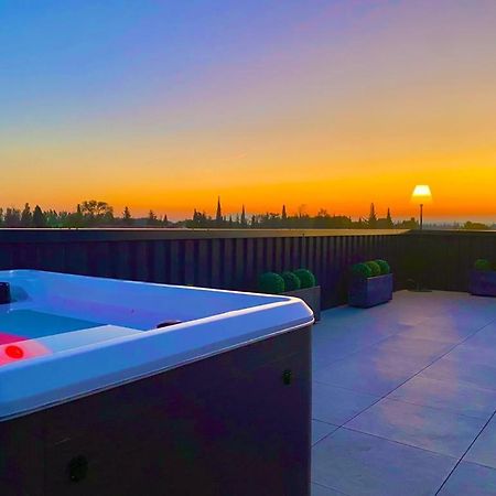Saint Remy De Provence Roof Top Avec Jacuzzi Экстерьер фото
